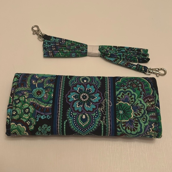 Vera Bradley wallet wristlet crossbody.  NEW - Picture 2 of 5